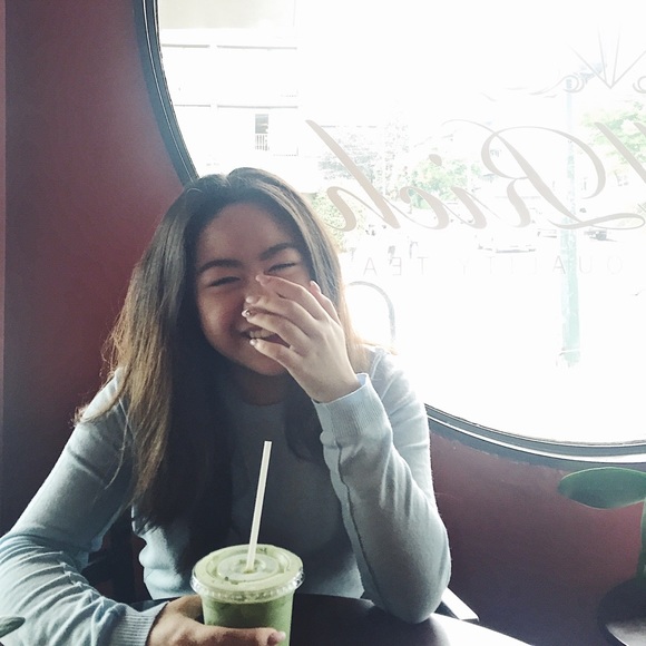 Meet your Posher, Vicky - Picture 1 of 1